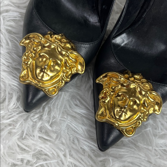 🌹VERSACE MEDUSA HEELS - Picture 3 of 13
